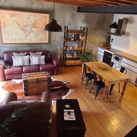 Apartment 4 - Haddin Court - Chic Ny Loft Style ブレナム エクステリア 写真
