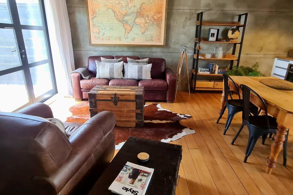 Apartment 4 - Haddin Court - Chic Ny Loft Style ブレナム エクステリア 写真