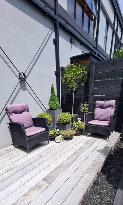 Apartment 4 - Haddin Court - Chic Ny Loft Style ブレナム エクステリア 写真